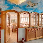 Romantica Hotel 3*