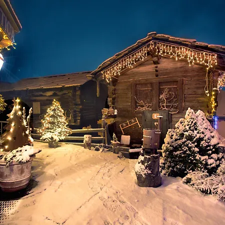 فندق Romantica 3*